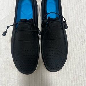 Reef Men's Black and Blue Sneakers size 12